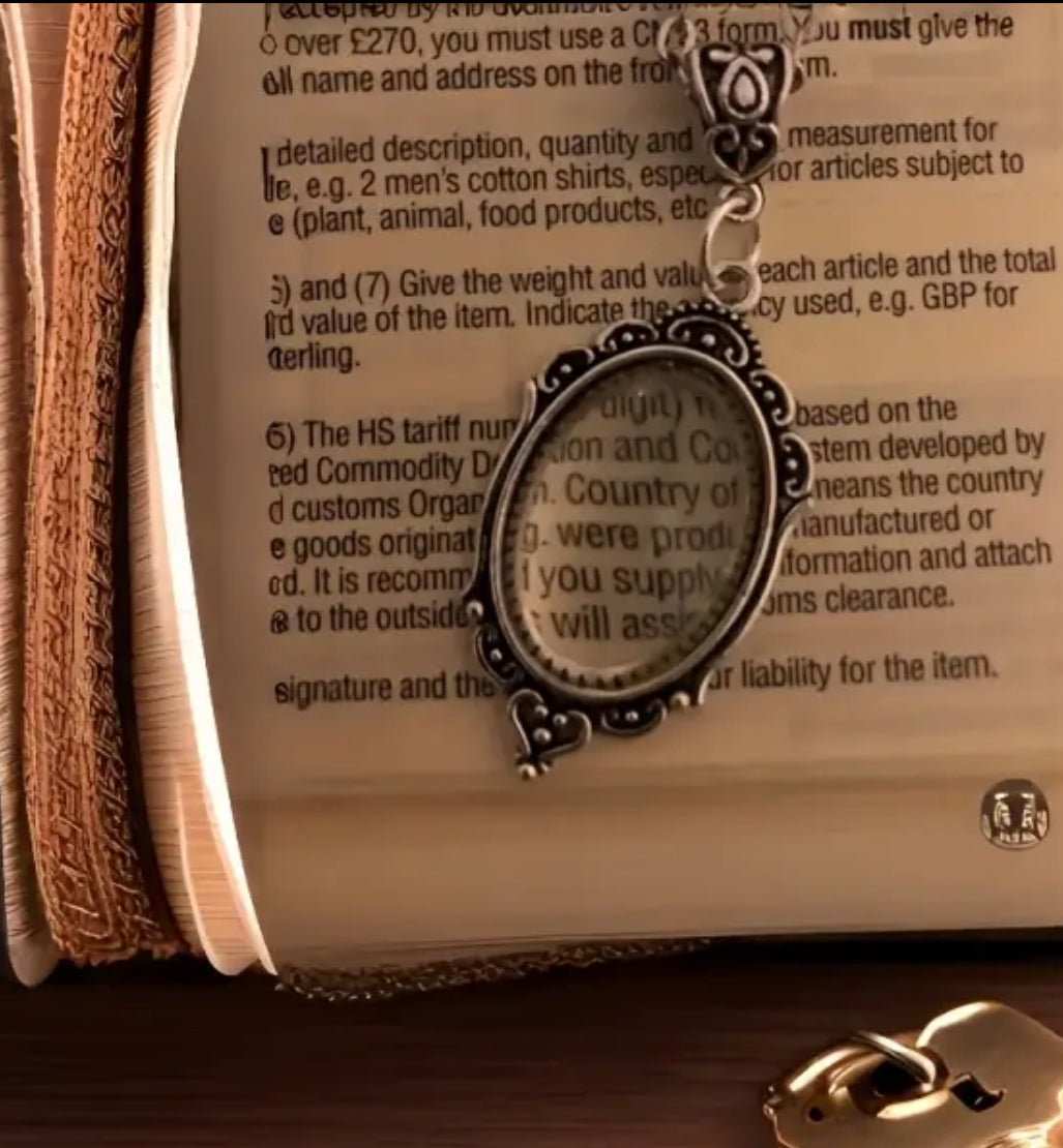 Magnifying Glass Chain Necklace