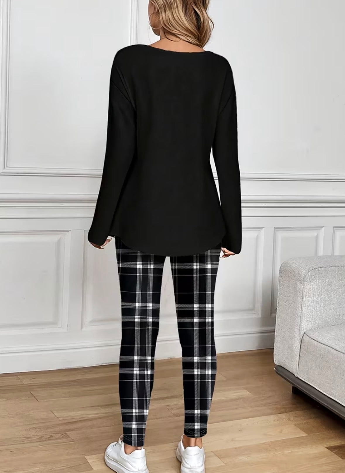 2-piece Solid Long Sleeve and Plaid Bottom Loungewear Set