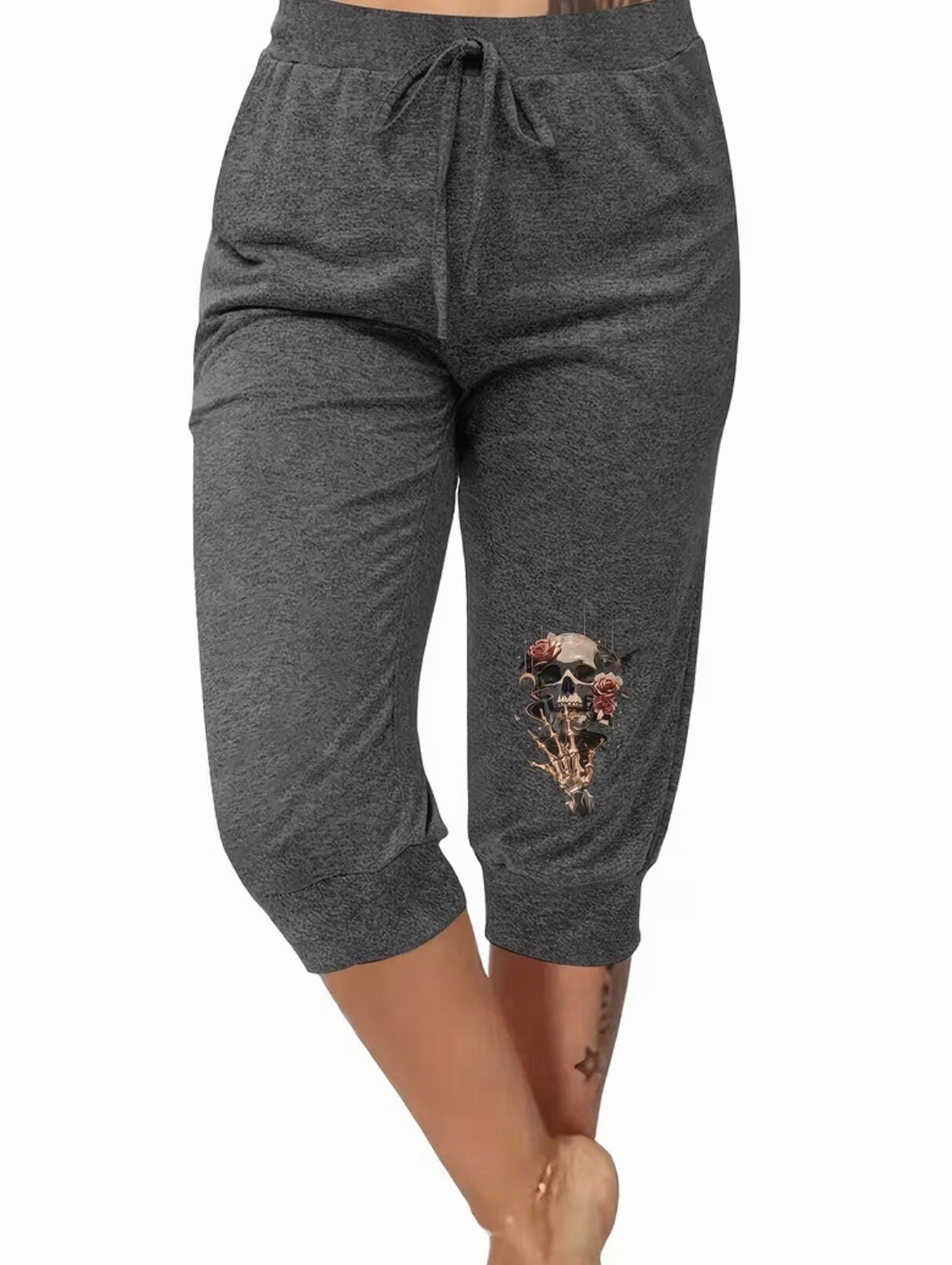 Plus Size Capri Pants with Skull