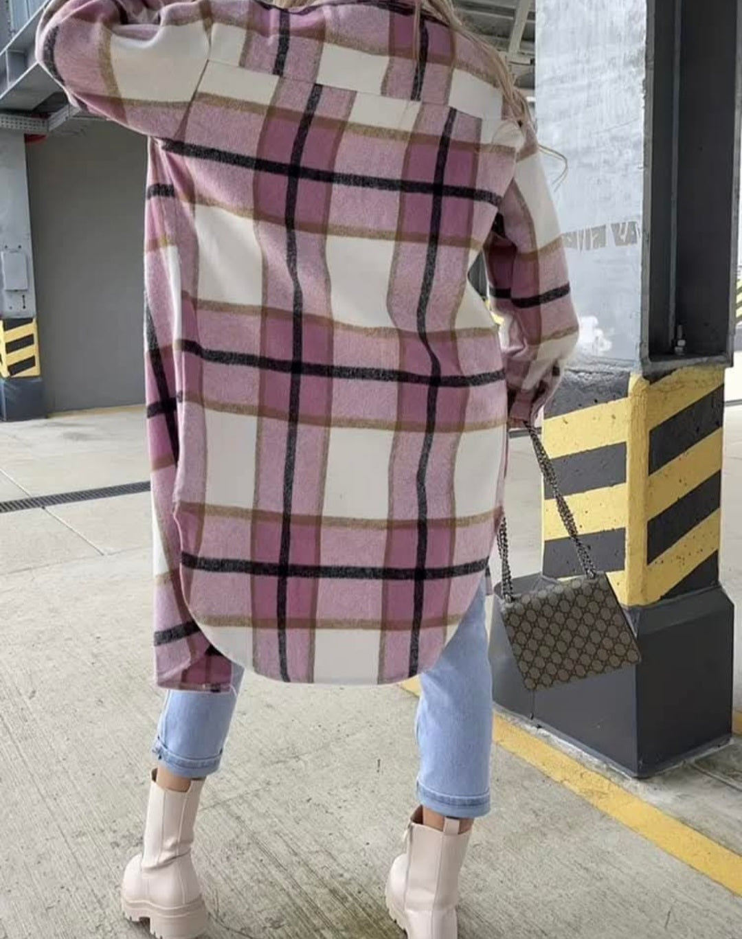 Long Plaid Shirt with Long Sleeves/Pockets