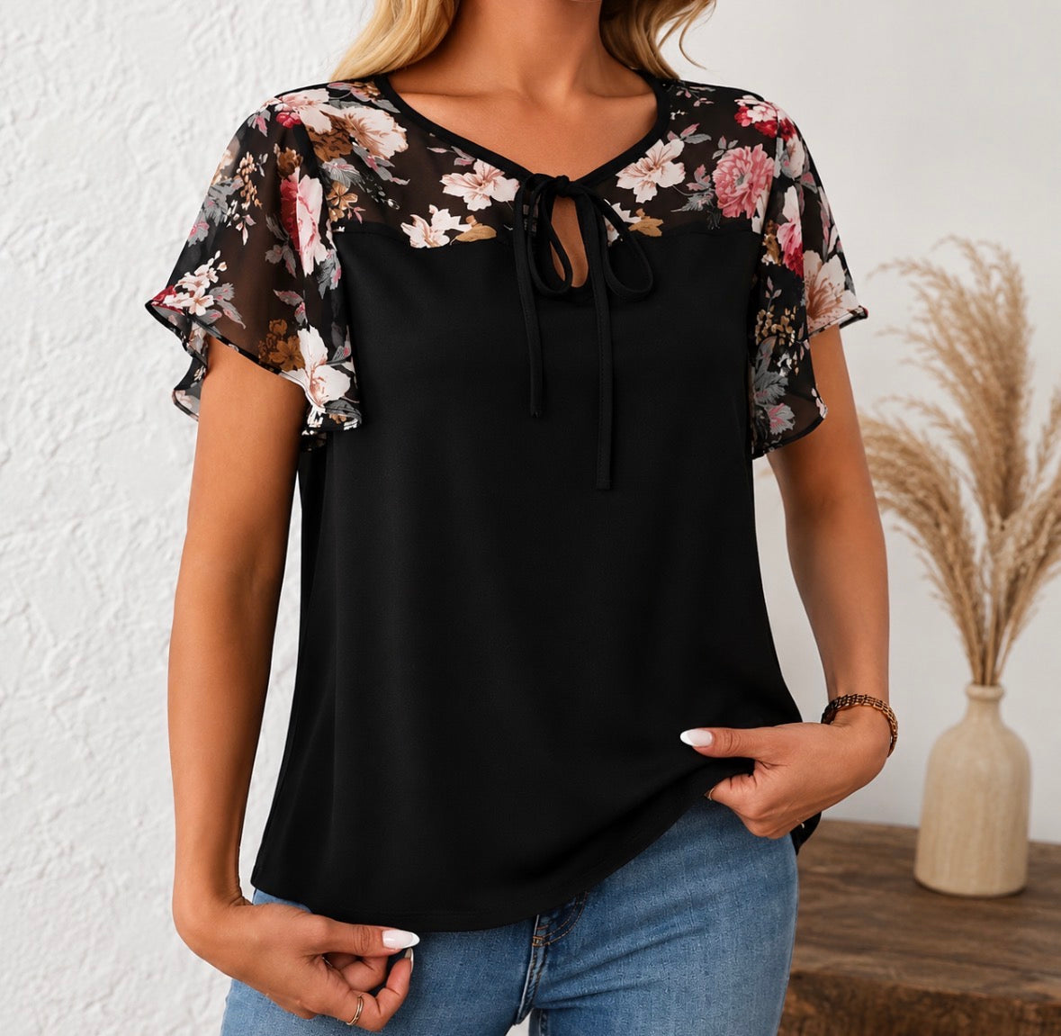 Floral Print Patchwork Black Fabric Ruffle Short Sleeve T-Shirt