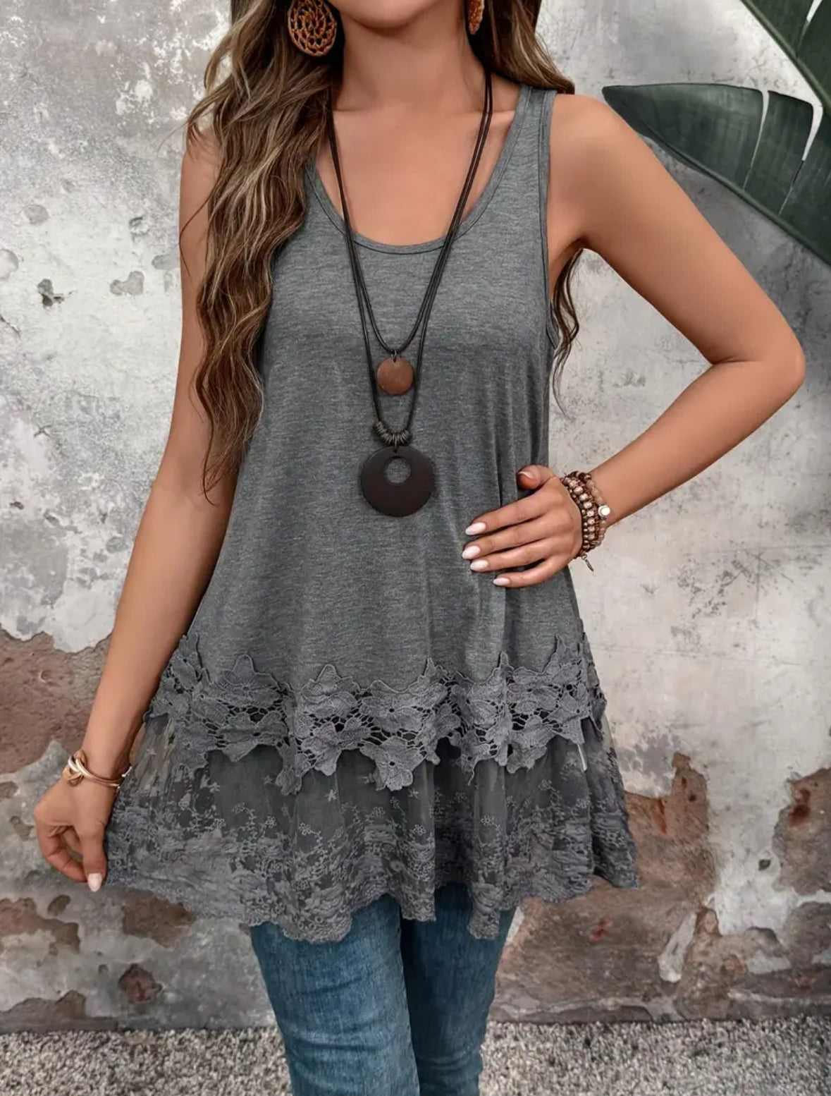 Sleeveless Lace Trim Tank Top with Round Neck