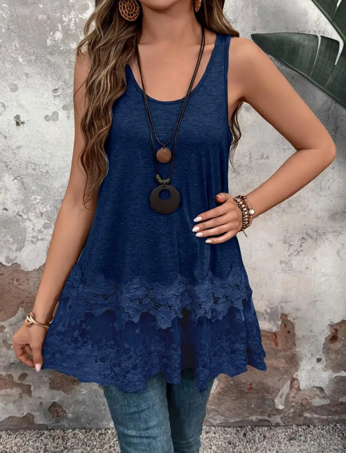 Sleeveless Lace Trim Tank Top with Round Neck