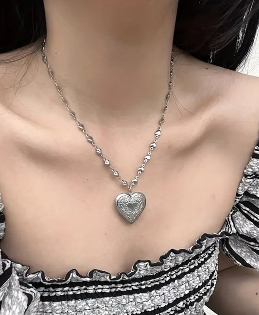 Heart Shaped Open Pendant Necklace