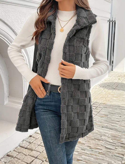 Plus Size Sleeveless Knit Vest with Basket Pattern
