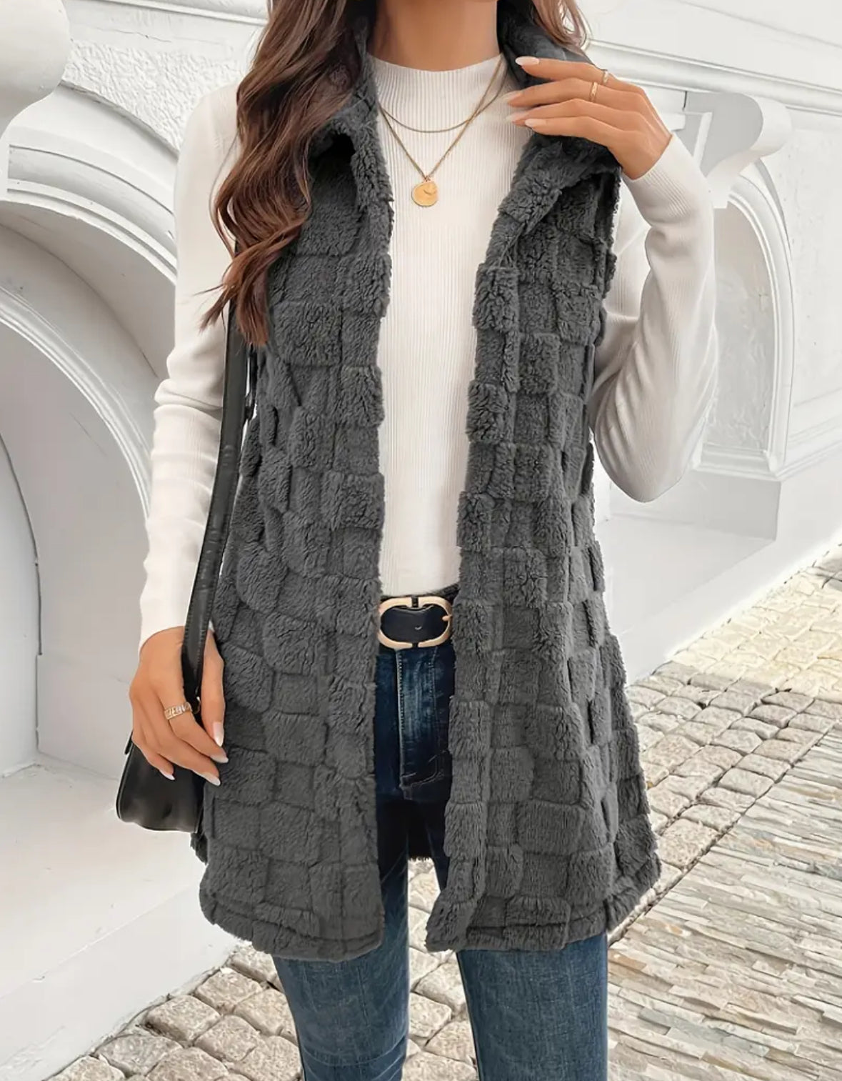 Plus Size Sleeveless Knit Vest with Basket Pattern