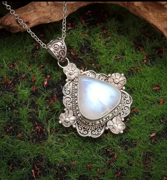 Bohemian Tear Drop and Floral Necklace