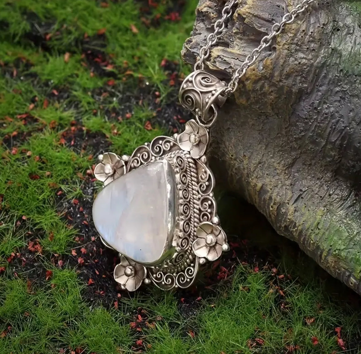 Bohemian Tear Drop and Floral Necklace