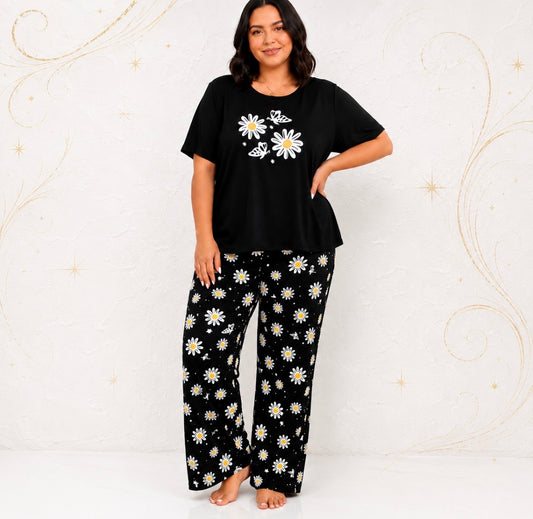 Plus Size Daisy and Butterfly Two Piece Set