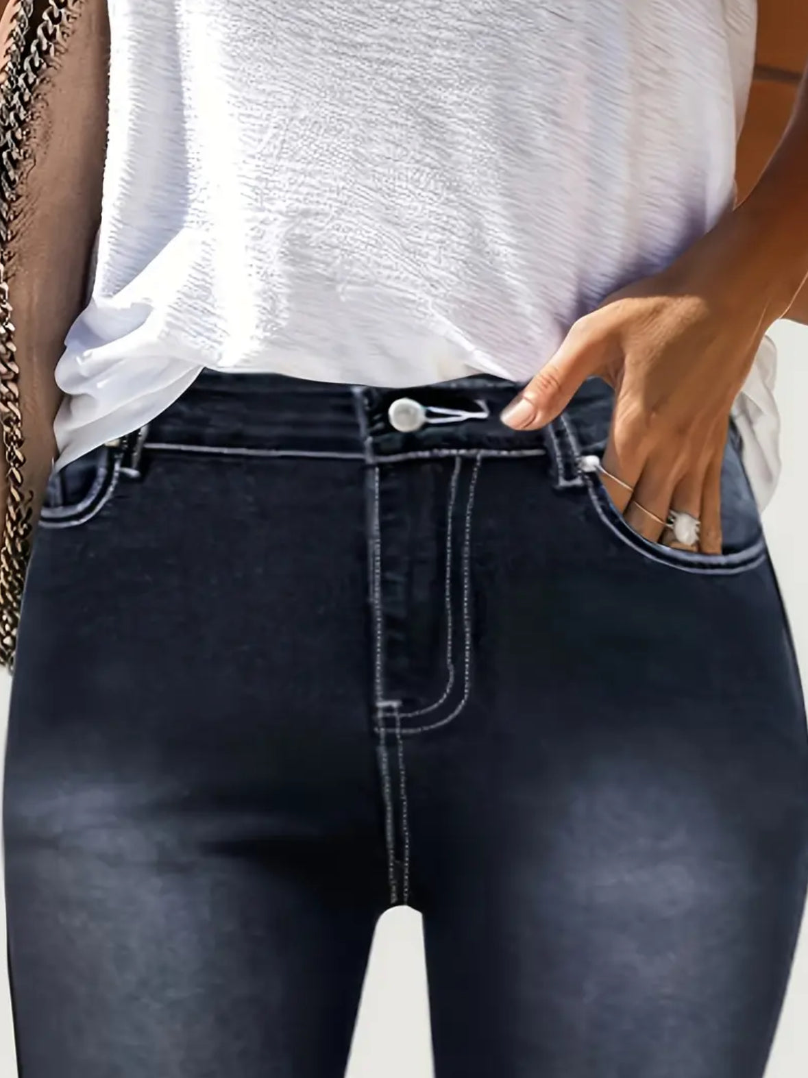 Low-Rise Stretchy Skinny Jeans