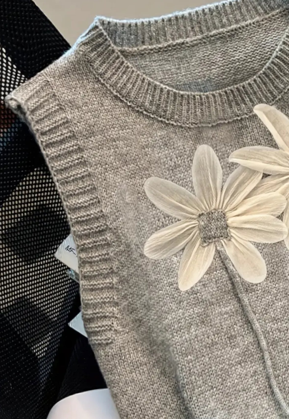 Sleeveless Pullover Vest with Floral Appliqué