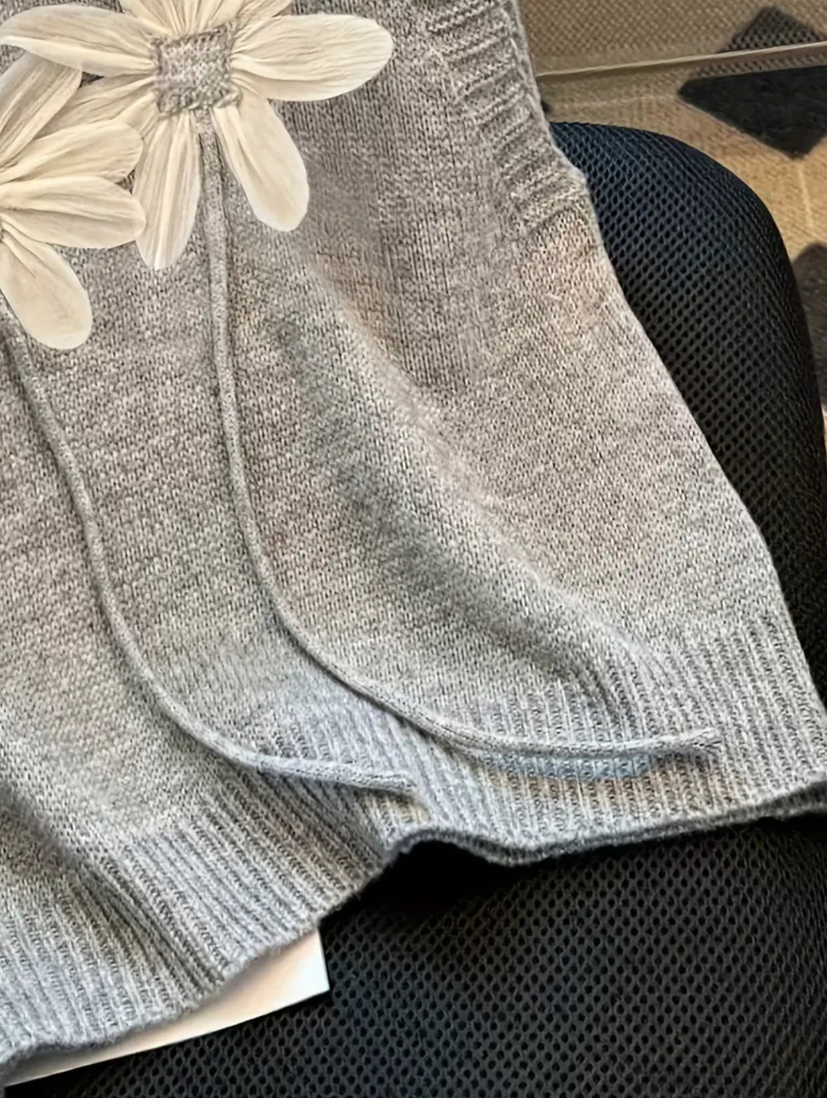 Sleeveless Pullover Vest with Floral Appliqué
