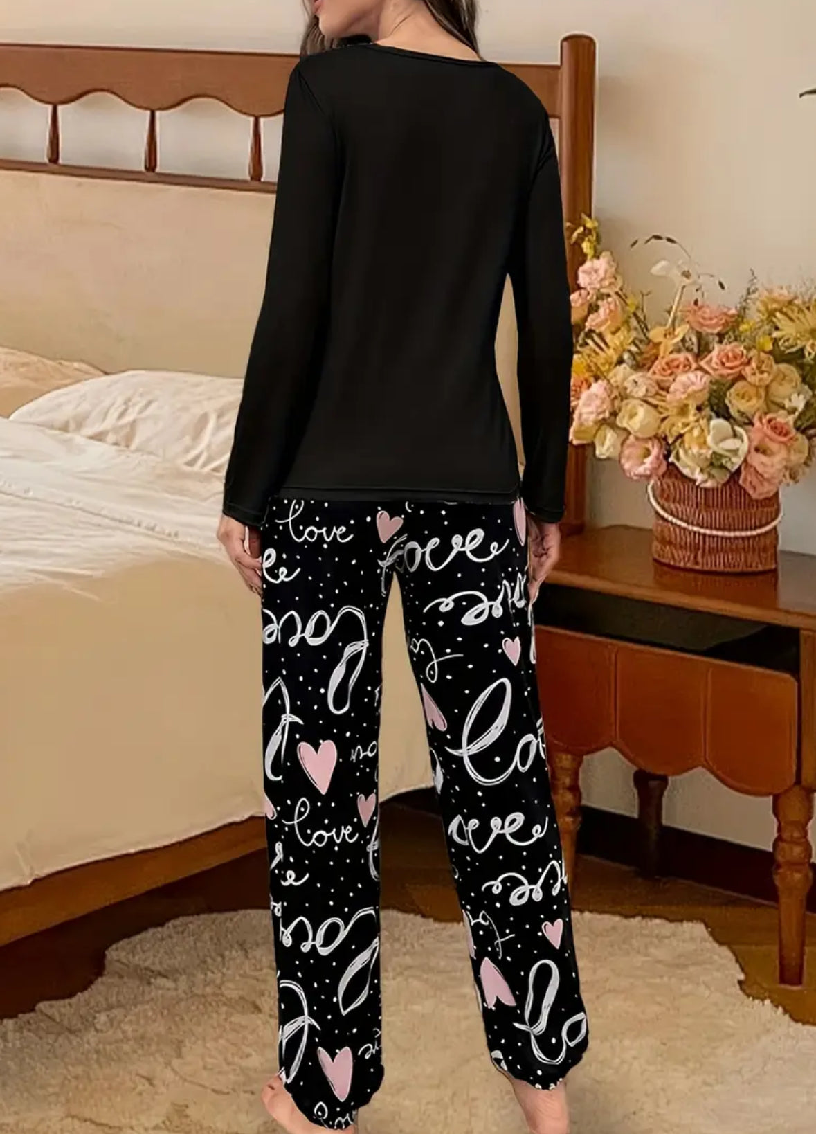 2-piece Loungewear Set with “Love” Slogan and Hearts
