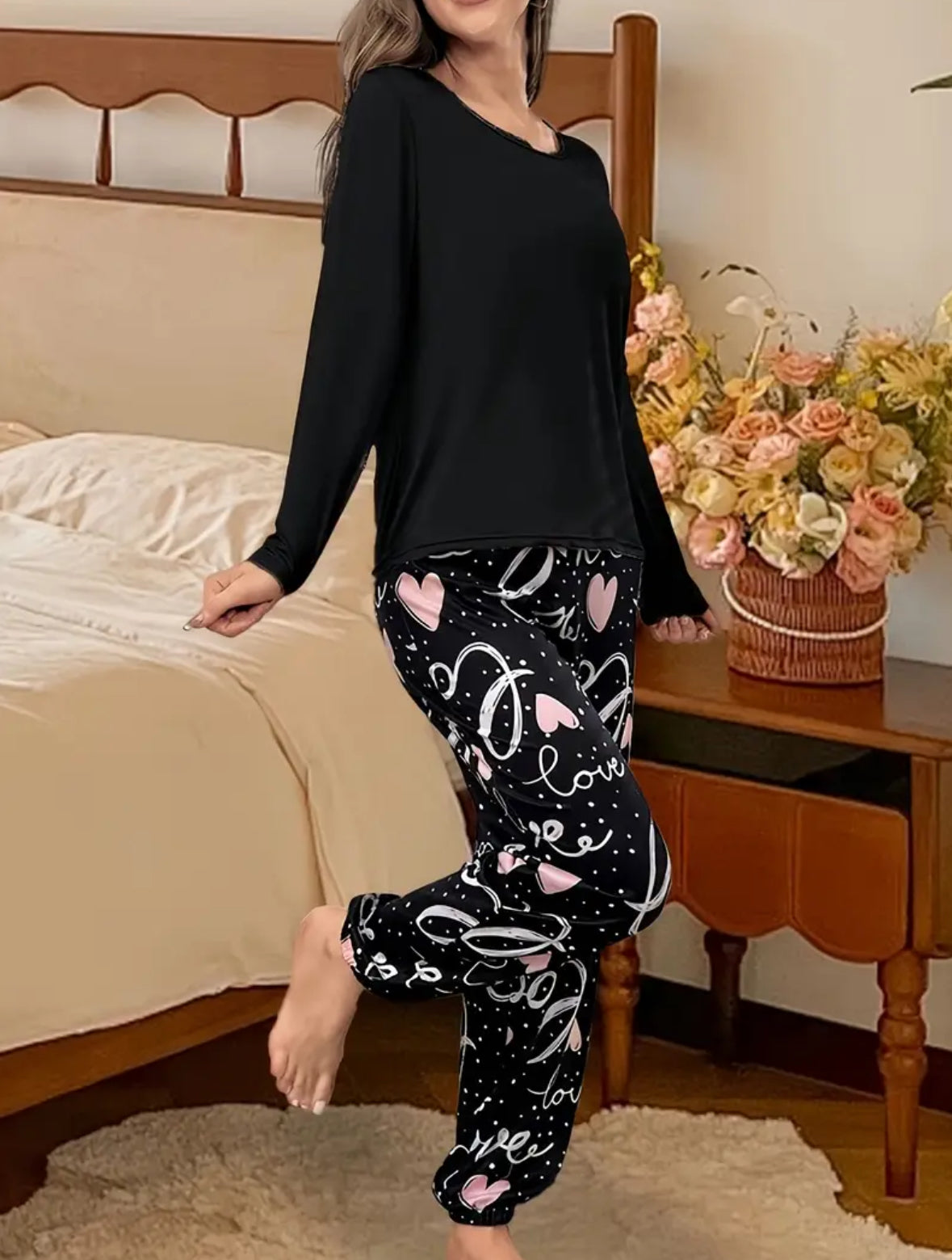 2-piece Loungewear Set with “Love” Slogan and Hearts