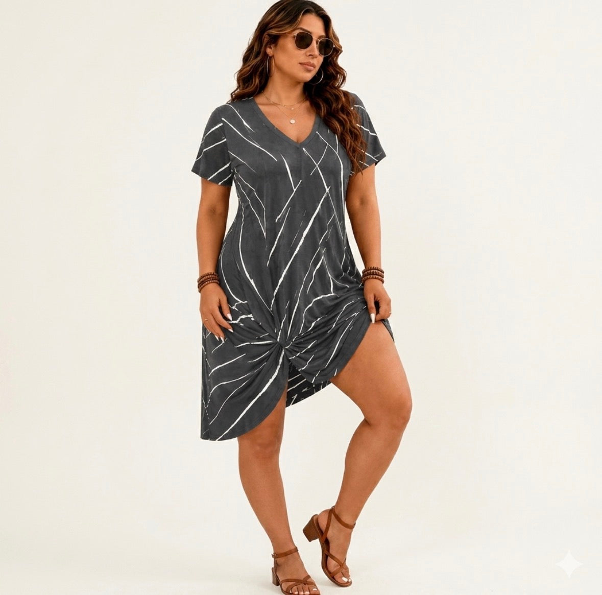 Plus Size Abstract Line V-Neck Twisted Trumpet Style Short Sleeve Dress