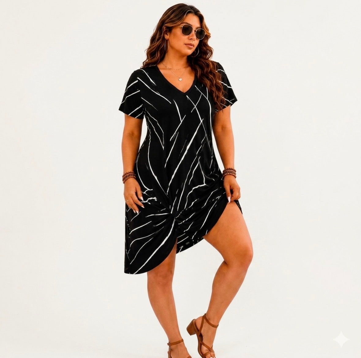 Plus Size Abstract Line V-Neck Twisted Trumpet Style Short Sleeve Dress