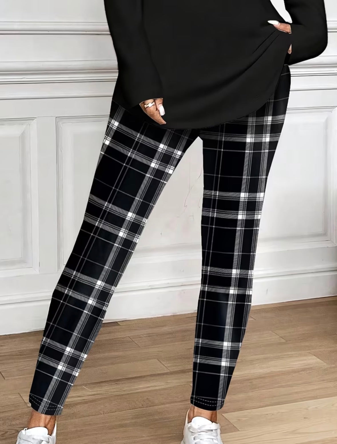 2-piece Solid Long Sleeve and Plaid Bottom Loungewear Set