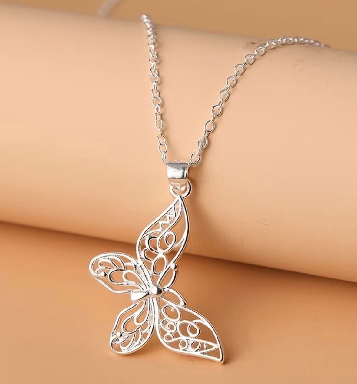Hollow Butterfly Necklace