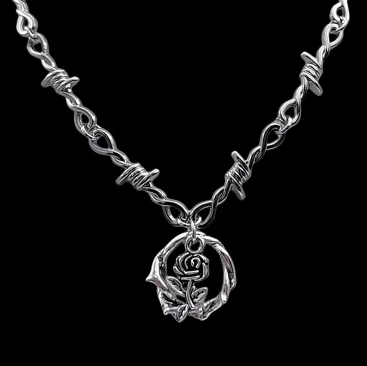 Gothic Rose and Thorns Necklace