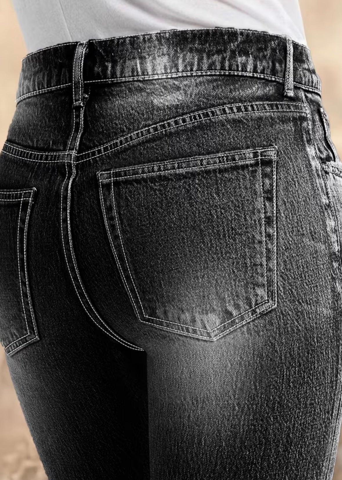 Plus Size Geometric Embroidery with Frayed Cuffs Black Plus-size Straight-leg Denim Jeans