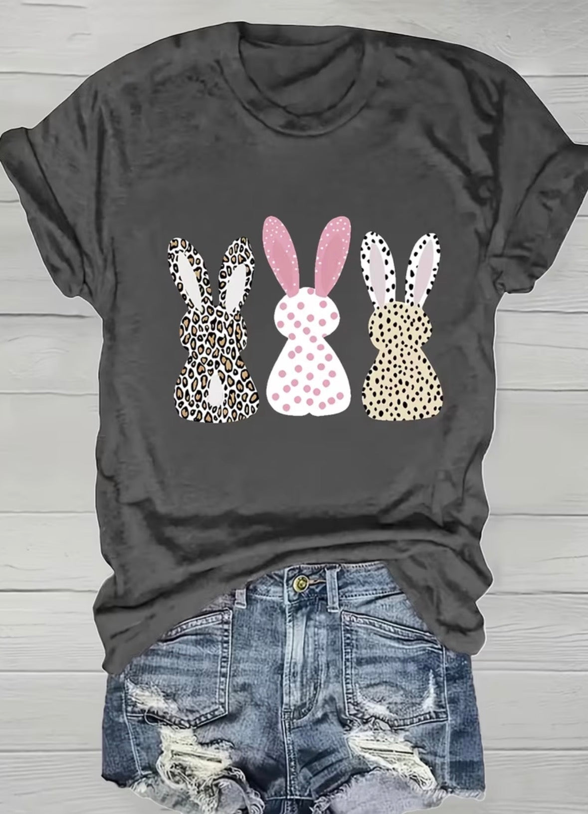 Short Sleeve Graphic T-shirt - 3 bunnies