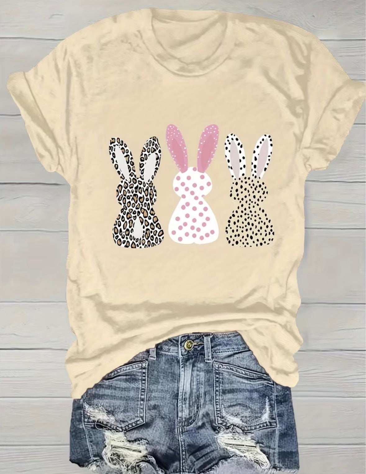 Short Sleeve Graphic T-shirt - 3 bunnies