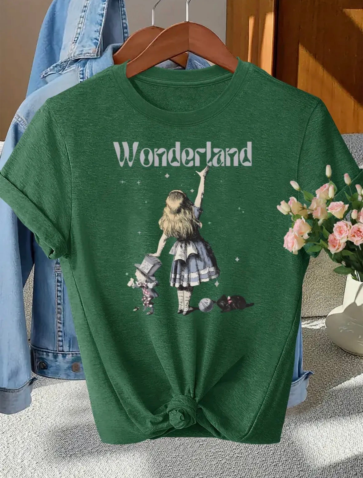 Short Sleeve Graphic T-shirt “Wonderland”