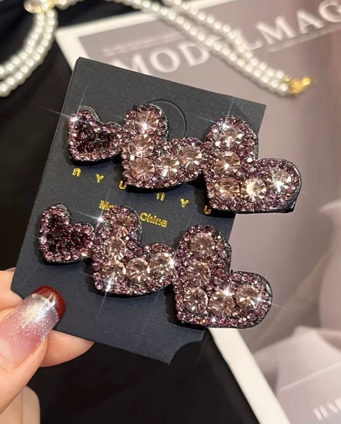 2-pack Descending Glittery Heart Hair Clips