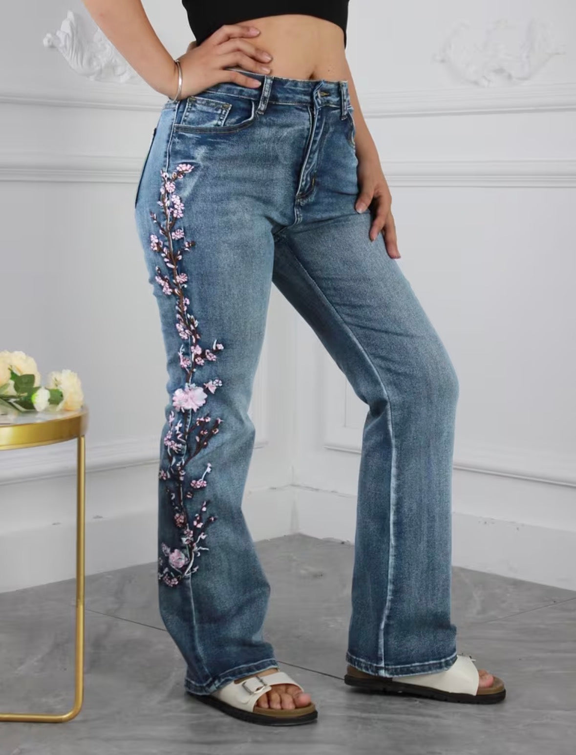 Vintage Style High-Waist Stretch Denim Jeans with Floral Embroidery