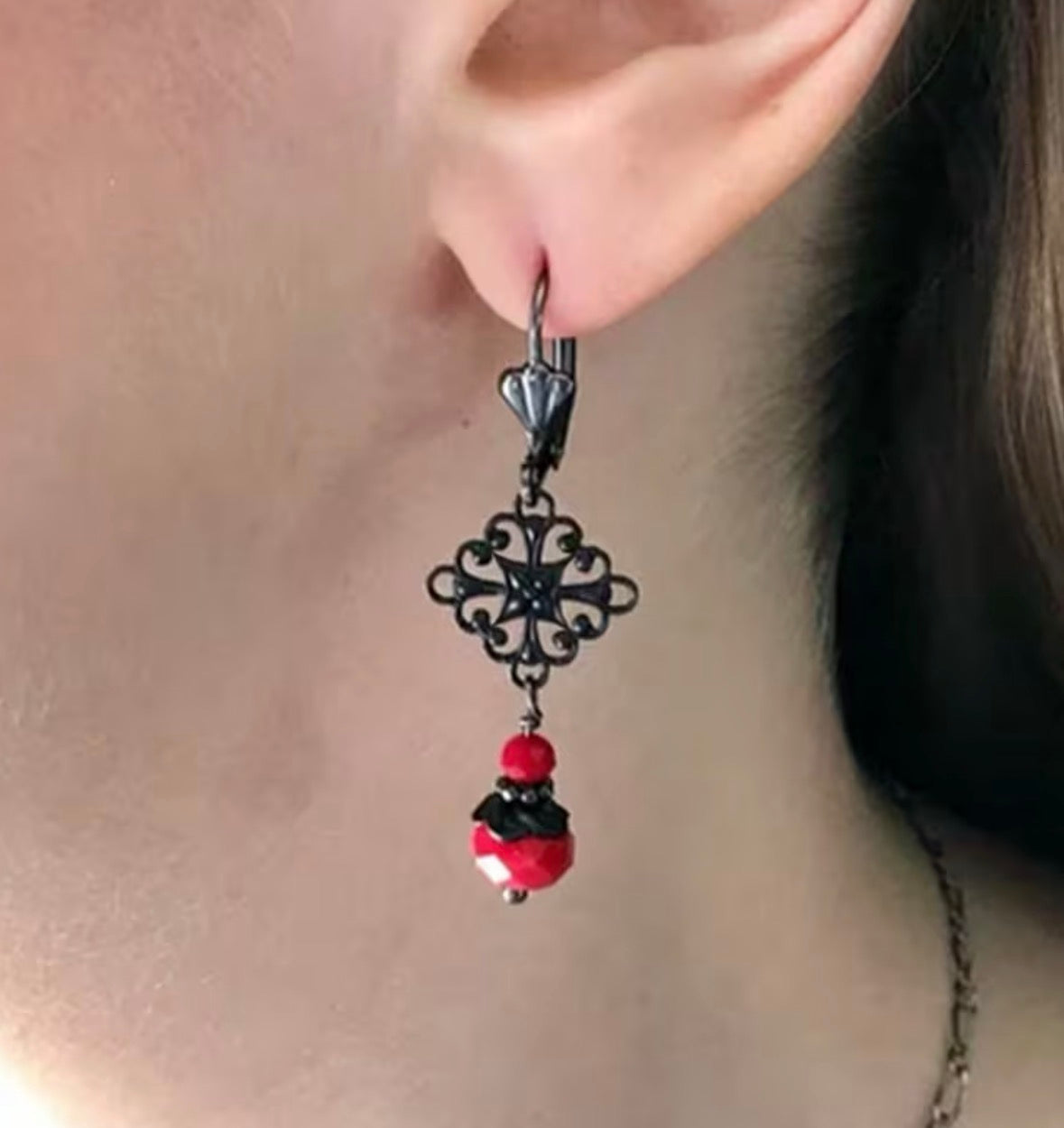 Gothic Black Four-Leaf Clover with Red Bead Earrings and Necklace Set
