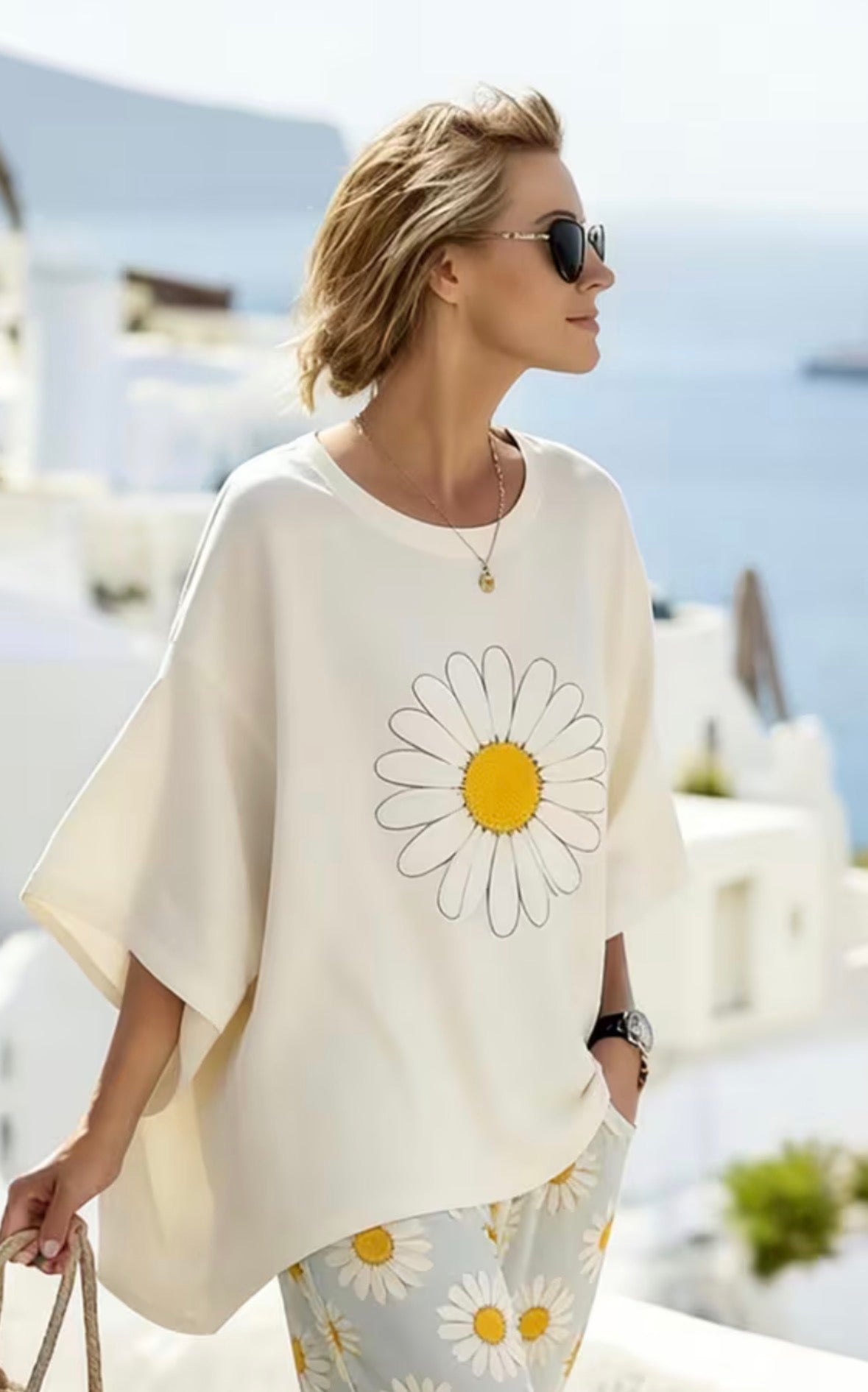 2-piece Set Daisy Printed Crew Neck Top and Pants