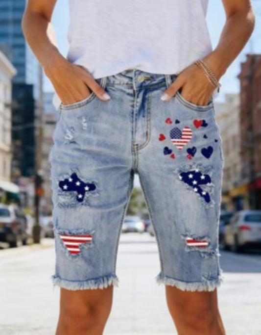 Mid-Rise And Raw Hem Long Jean Shorts with American Flag Design