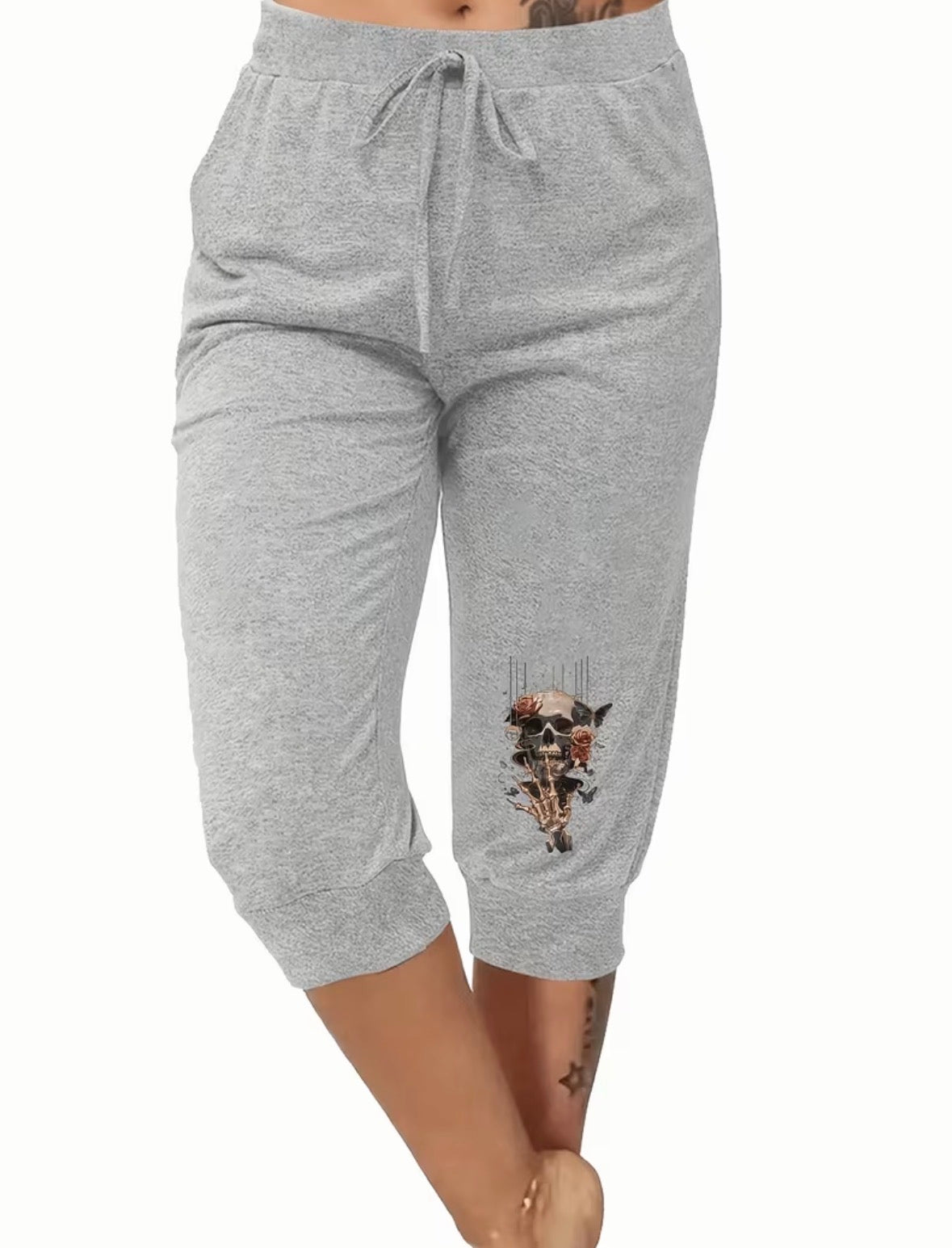 Plus Size Capri Pants with Skull