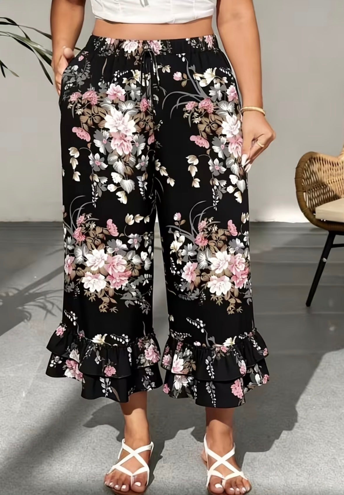 Plus Size Pants with Ruffled Hems And Pockets