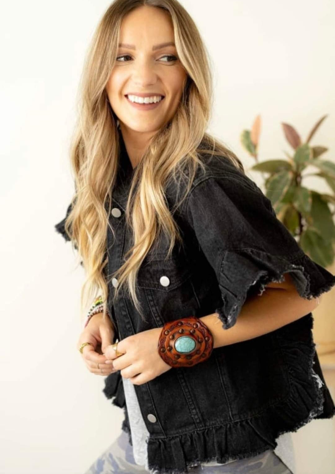 Black Raw Edge Ruffle Short Sleeve Denim Jacket