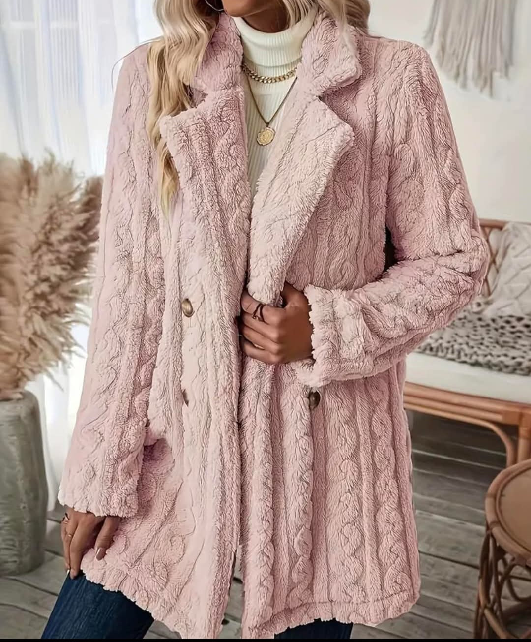 Outerwear Coat without Pockets