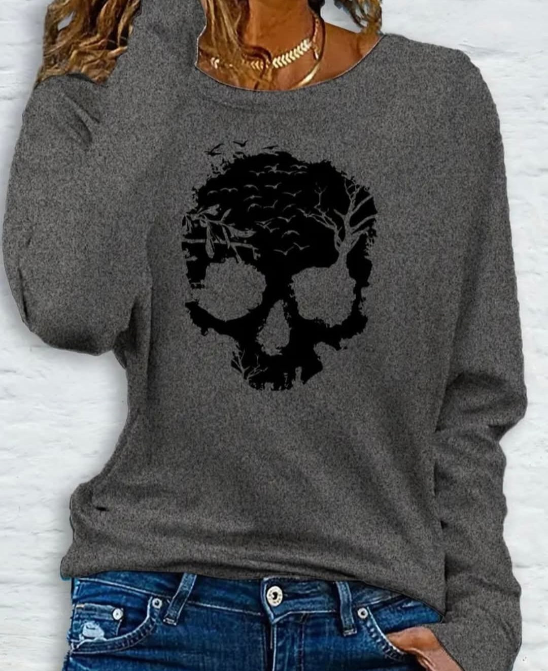 Long Sleeve T-shirt with Skull